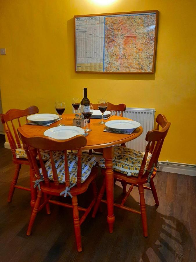 Market View Cottage, ไทดส์เวลล์ ภายนอก รูปภาพ